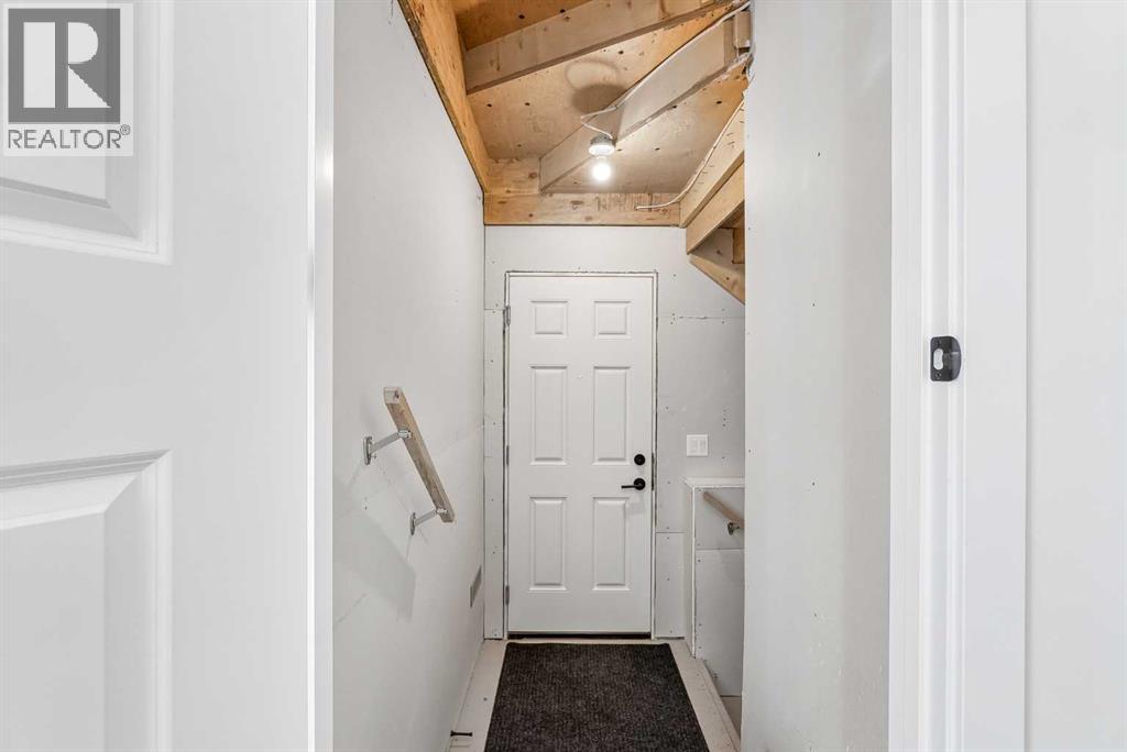 2 Belgian Court, Cochrane, Alberta  T4C 3H5 - Photo 33 - A2338814