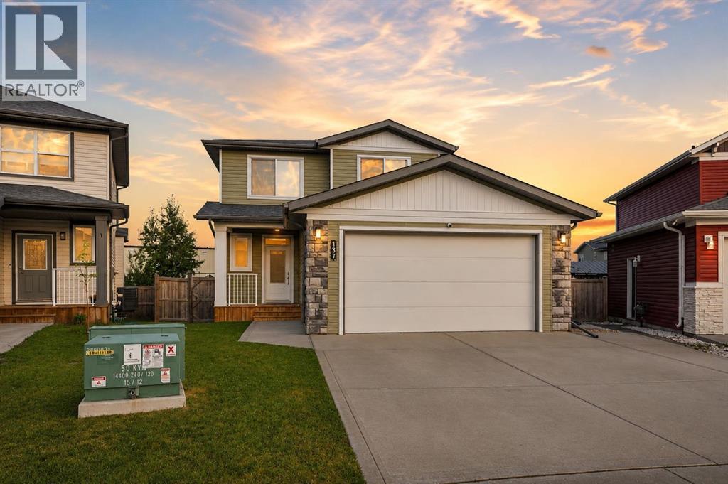137 Hampton Crescent, Sylvan Lake, Alberta  T4S 0S1 - Photo 1 - A2339258