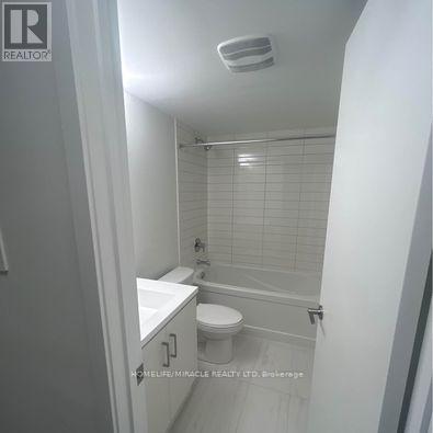 81 - 39 Honeycrisp Crescent, Vaughan, Ontario  L4K 0N6 - Photo 4 - N13702842