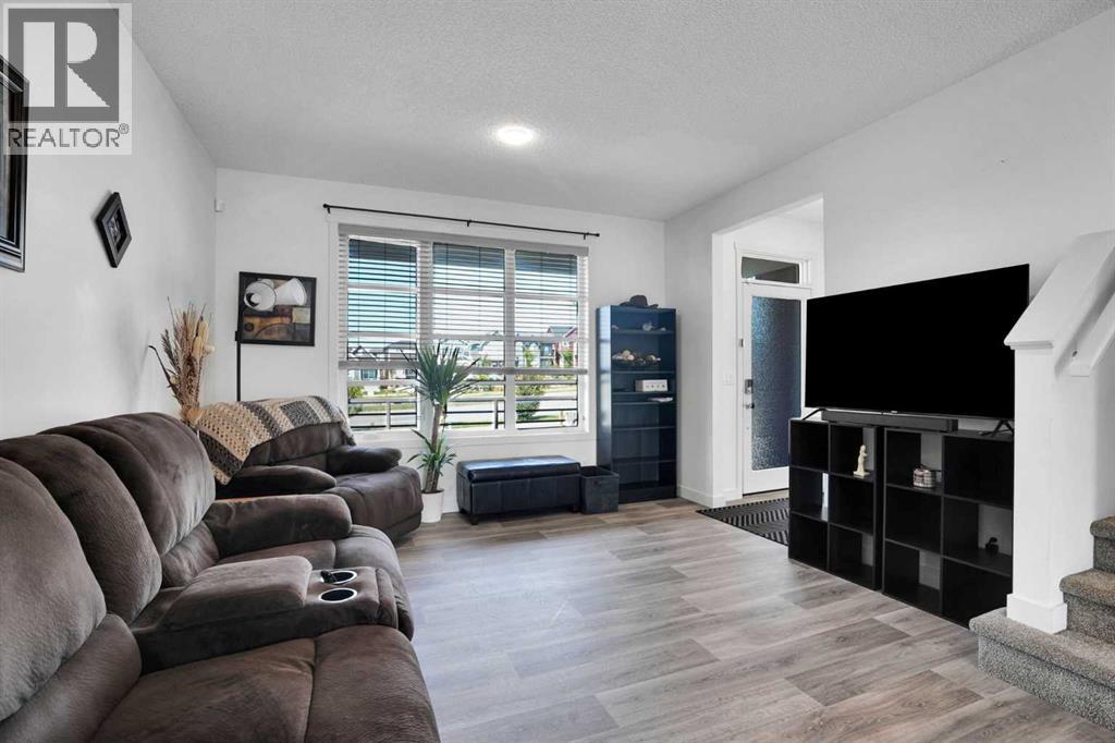 189 Carringvue Way NW, Calgary, Alberta  T3P 1K6 - Photo 10 - A2338826