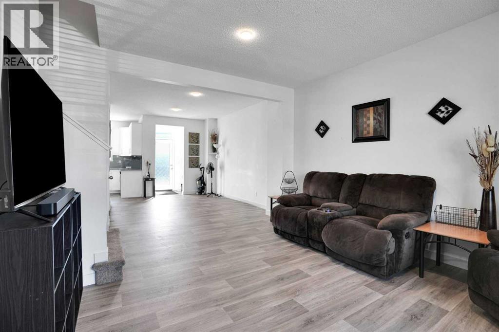 189 Carringvue Way NW, Calgary, Alberta  T3P 1K6 - Photo 11 - A2338826