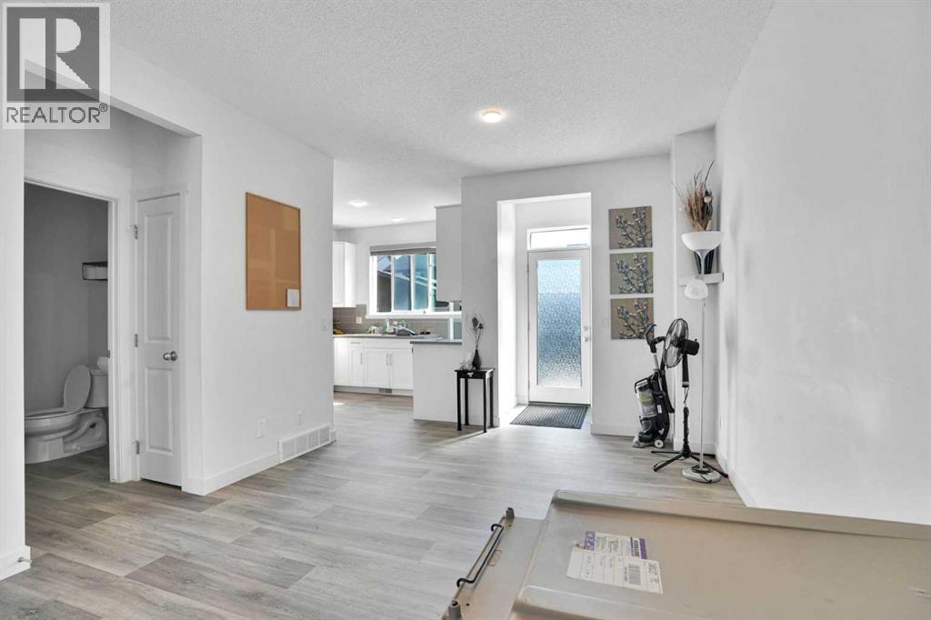 189 Carringvue Way NW, Calgary, Alberta  T3P 1K6 - Photo 17 - A2338826