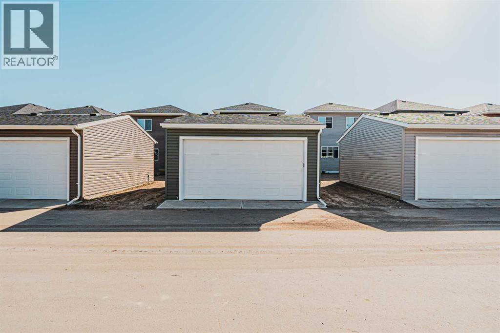 153 Dawson Wharf View, Chestermere, Alberta  T1X 2W1 - Photo 2 - A2339167