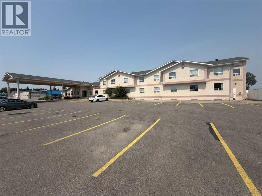 404 Main Street, Cardston, Alberta