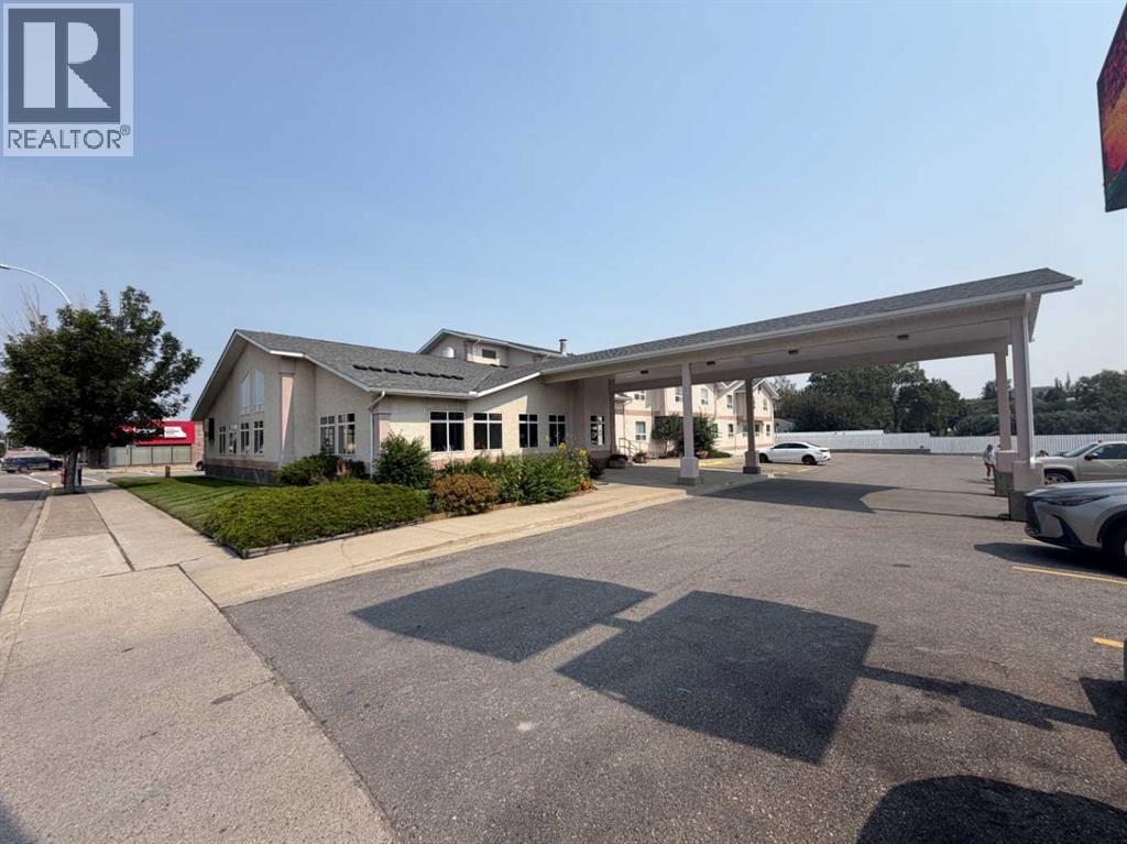 404 Main Street, Cardston, Alberta  T0K 0K0 - Photo 2 - A2337741