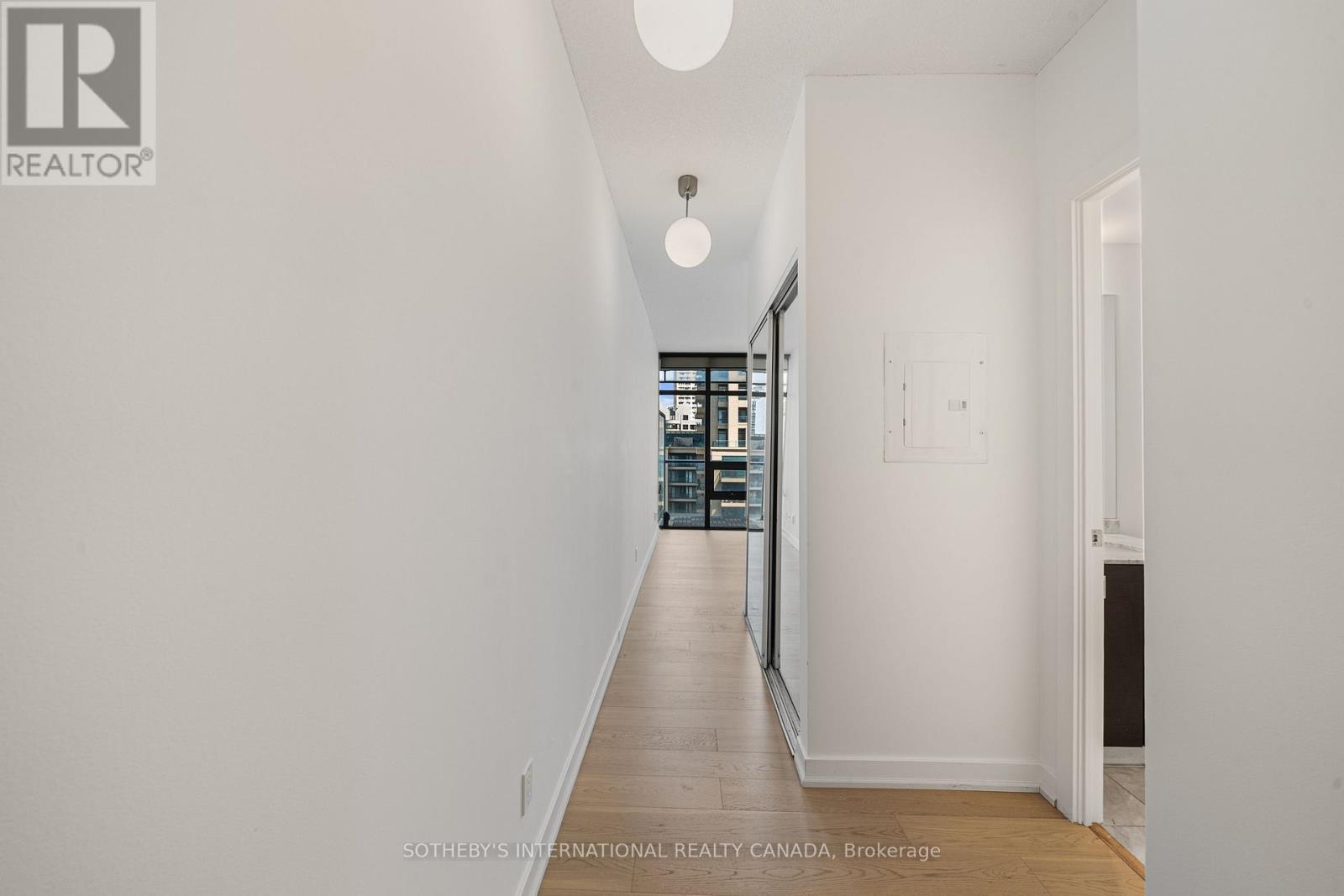 1611 - 33 Charles Street E, Toronto, Ontario  M4Y 0A2 - Photo 25 - C13691316