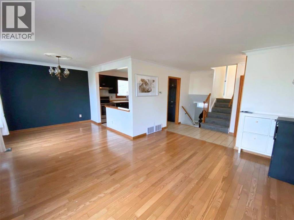 25 Durco Avenue, Sarnia, Ontario  N7S 4N3 - Photo 4 - 26020442