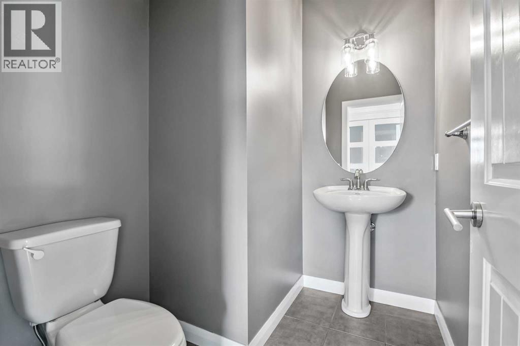 41 Westridge Road, Okotoks, Alberta  T1S 0K9 - Photo 18 - A2336140
