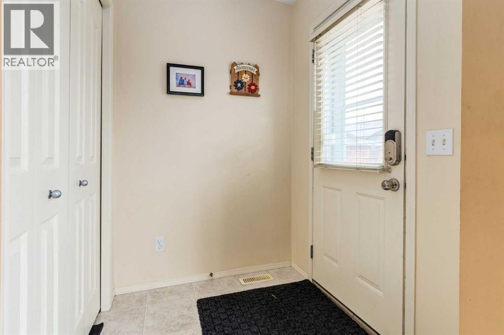 880 Prestwick Circle SE, Calgary, Alberta  T2Z 4E4 - Photo 15 - A2338827