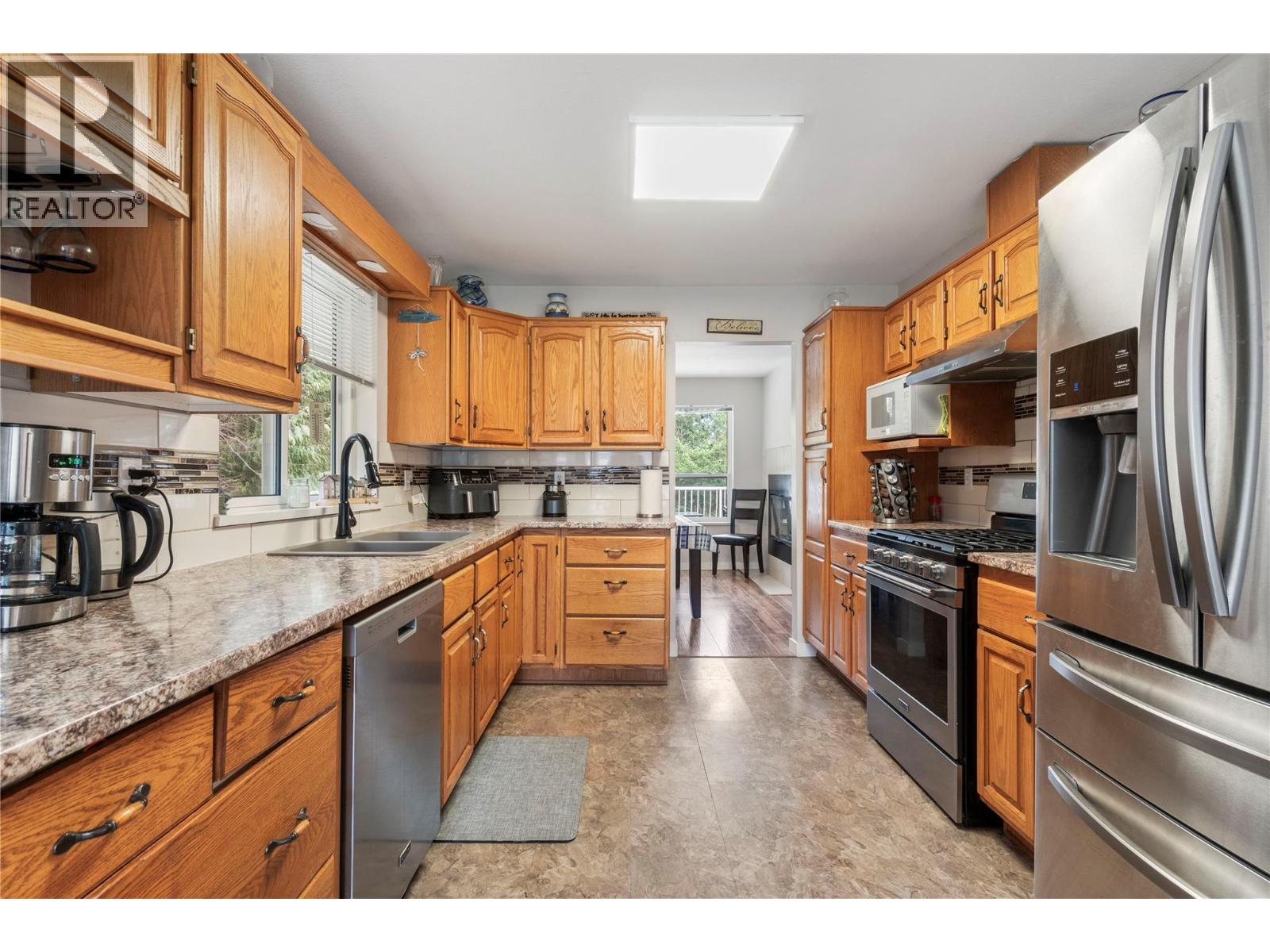 2363 Pleasant Dale Road, Blind Bay, British Columbia  V0E 1H1 - Photo 14 - 10398483