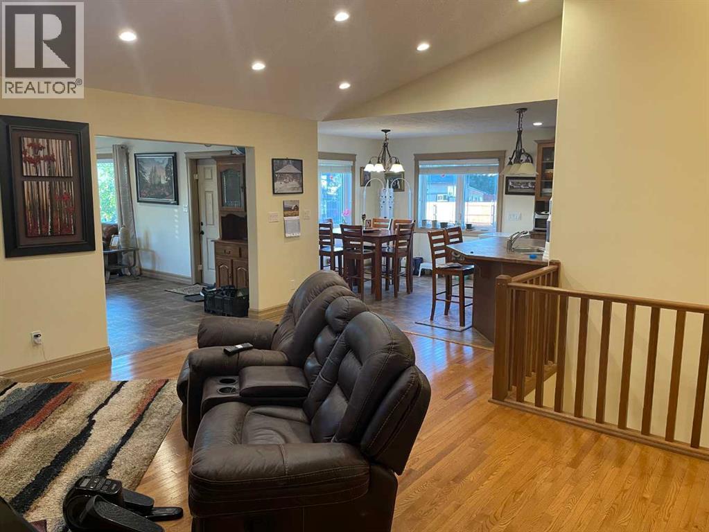 43 N 2a Street E, Magrath, Alberta  T0K 1J0 - Photo 8 - A2328494