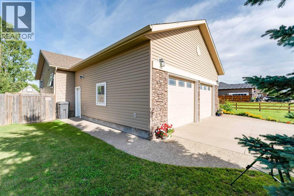 43 N 2a Street E, Magrath, Alberta  T0K 1J0 - Photo 34 - A2328494
