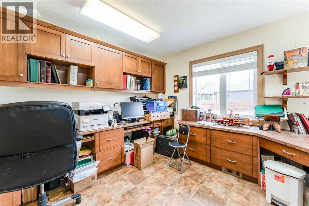 43 N 2a Street E, Magrath, Alberta  T0K 1J0 - Photo 18 - A2328494
