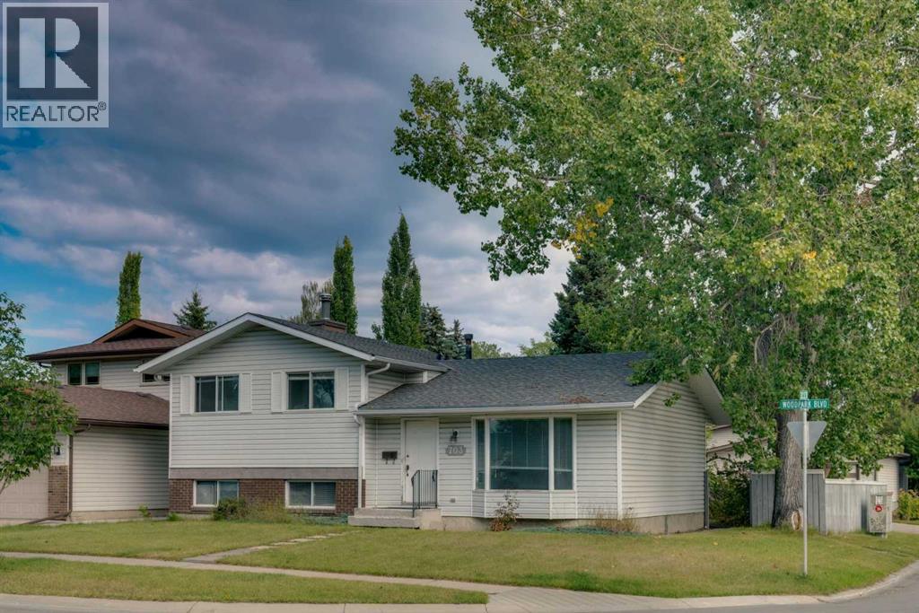 703 Woodpark Boulevard SW, Calgary, Alberta