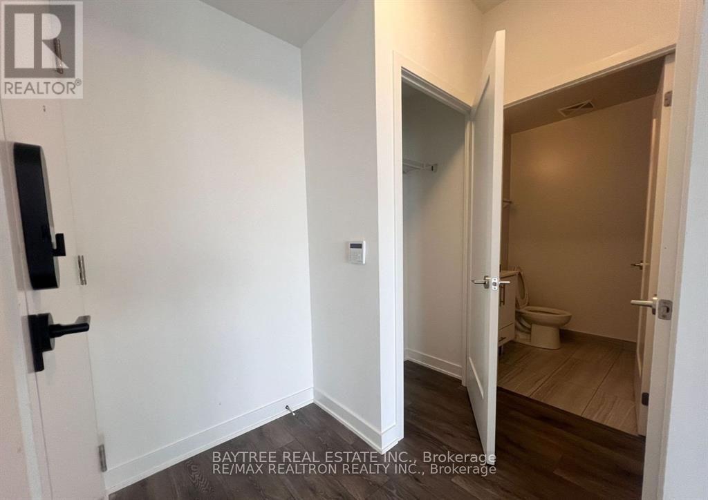 1107 - 105 Oneida Crescent, Richmond Hill, Ontario  L4B 0H6 - Photo 6 - N13702886