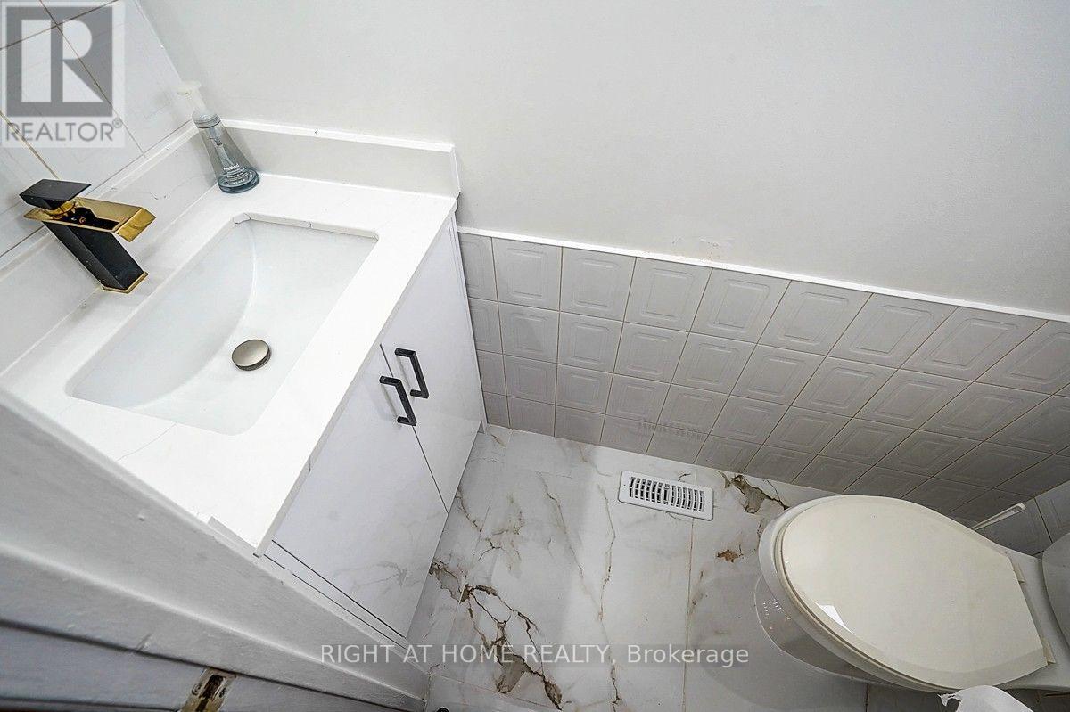 35 Snowshoe Crescent, Markham, Ontario  L3T 4M7 - Photo 15 - N13702892
