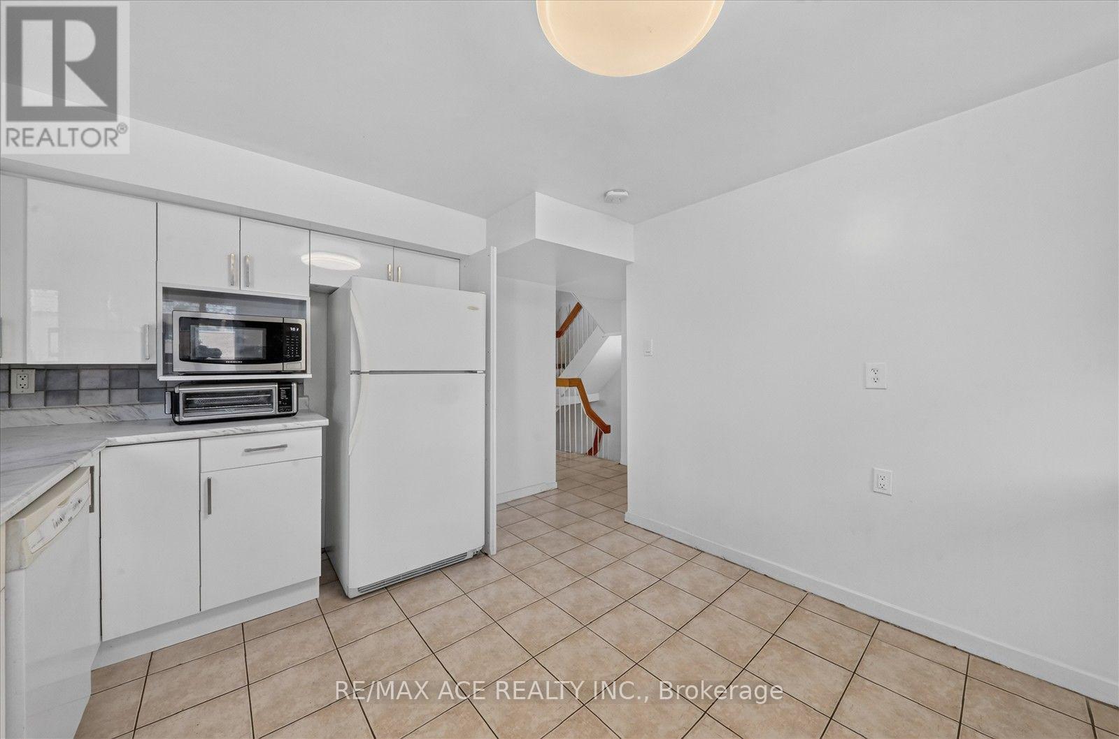65 Cricklewood Crescent, Markham, Ontario  L3T 4T8 - Photo 10 - N13702900