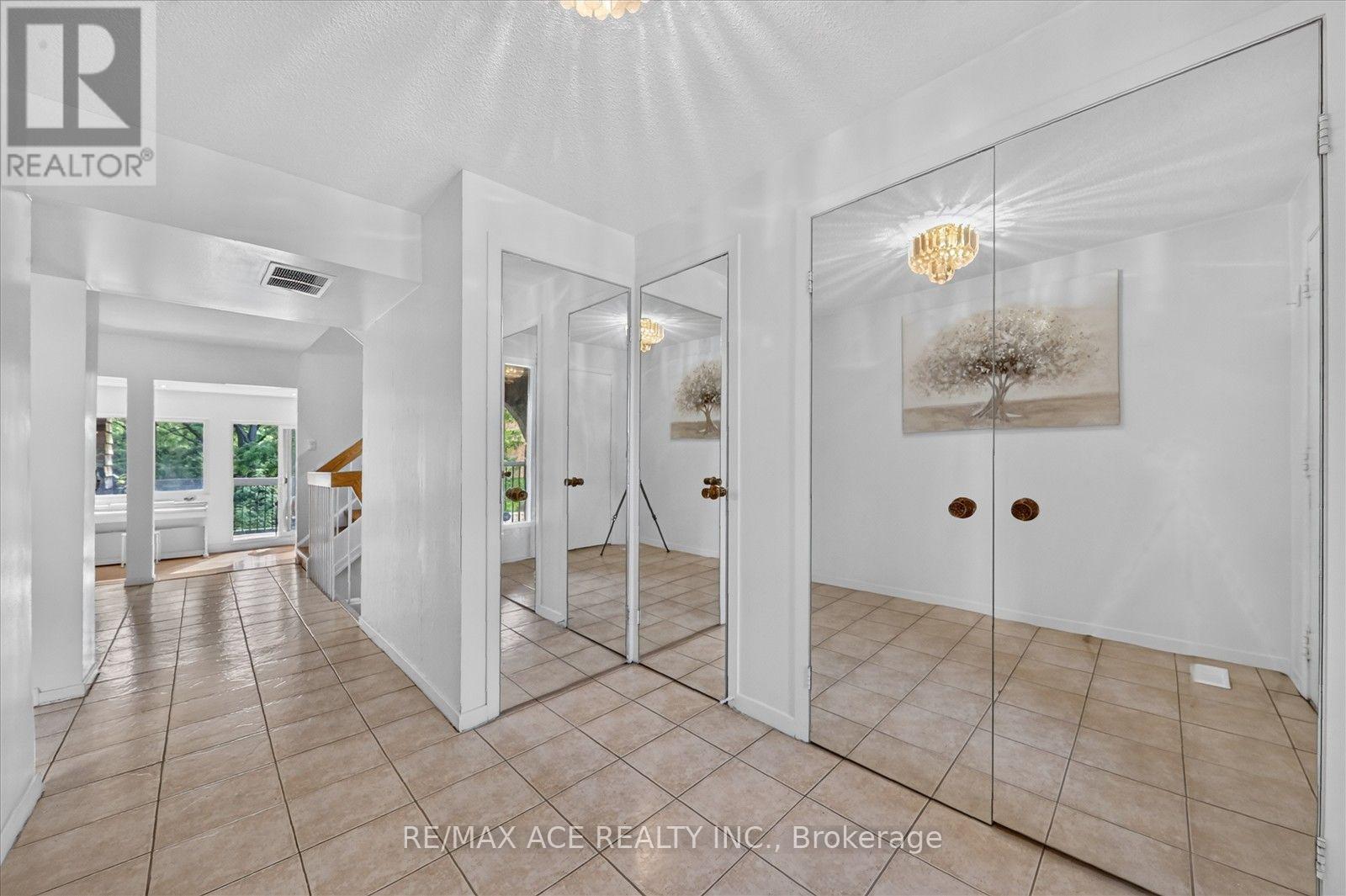 65 Cricklewood Crescent, Markham, Ontario  L3T 4T8 - Photo 7 - N13702900