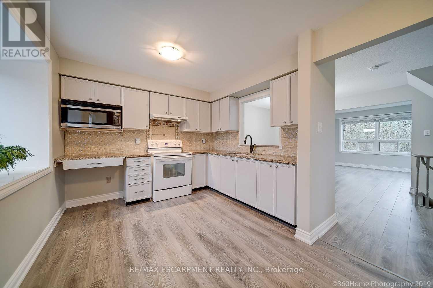 19 - 2300 Brays Lane, Oakville, Ontario L6M 3J9 - Photo 3 - W13702858