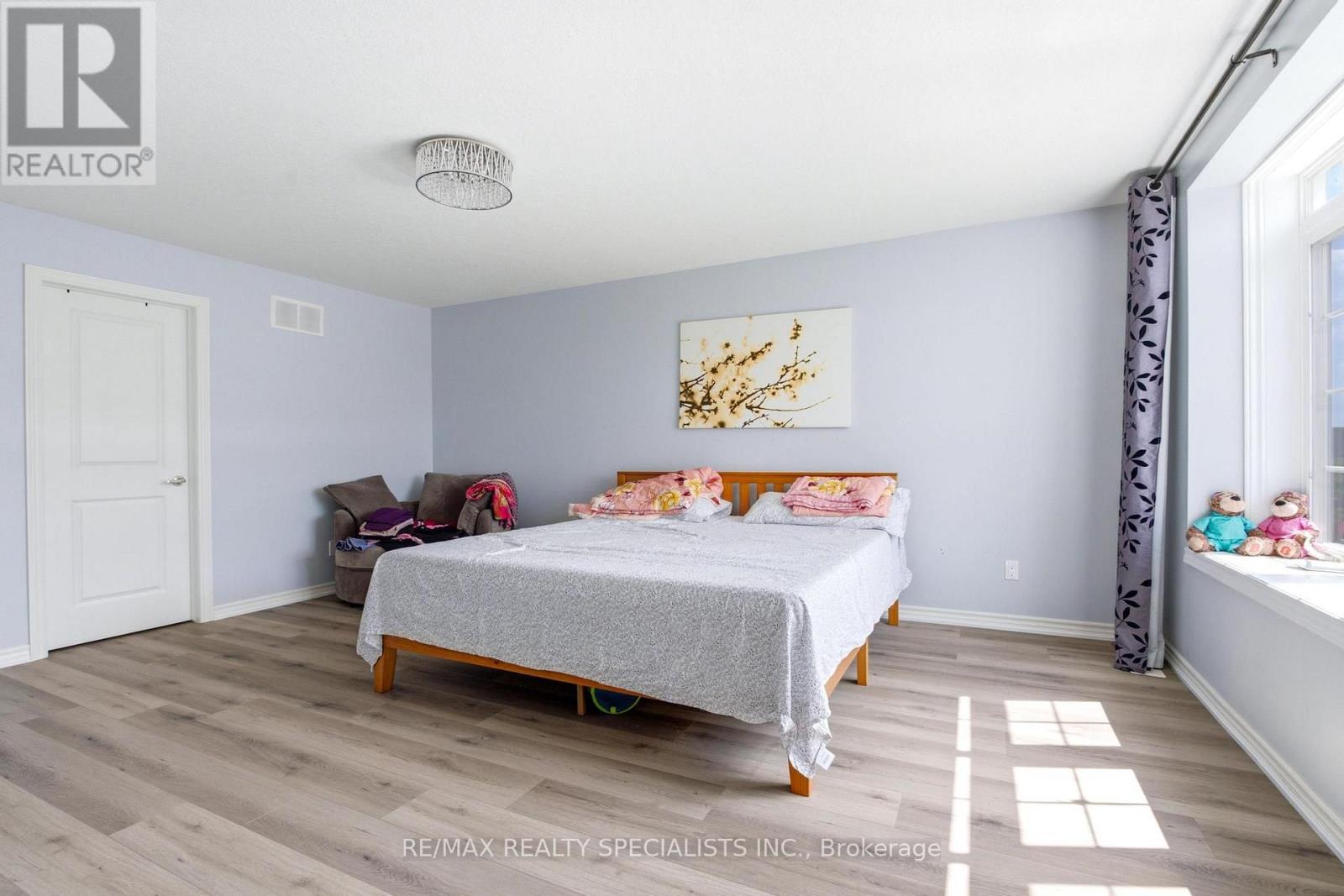 128 Law Drive, Guelph, Ontario  N1E 0M2 - Photo 20 - X13702862