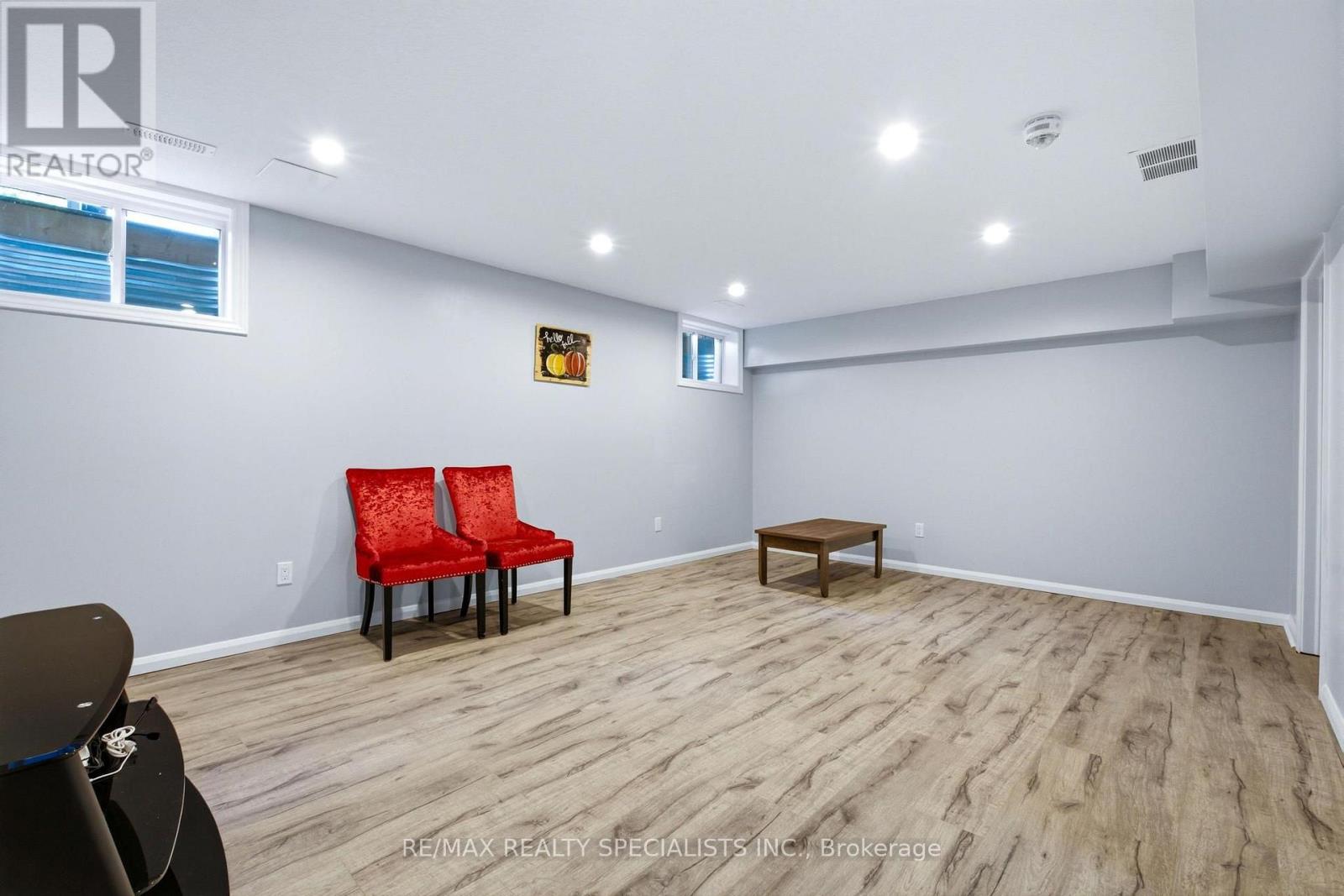128 Law Drive, Guelph, Ontario  N1E 0M2 - Photo 30 - X13702862
