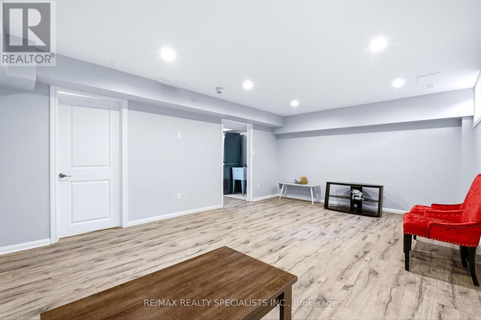 128 Law Drive, Guelph, Ontario  N1E 0M2 - Photo 31 - X13702862