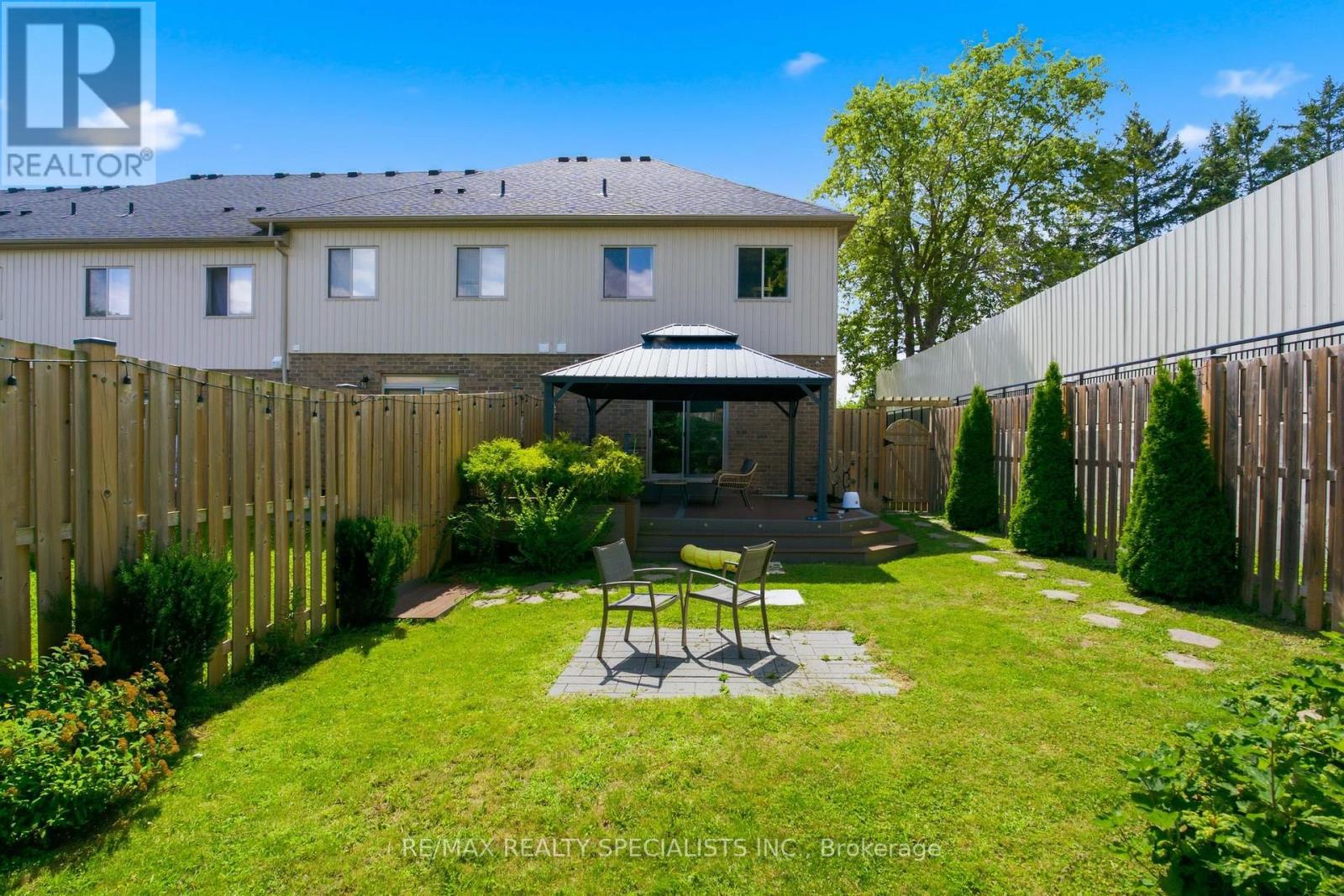 128 Law Drive, Guelph, Ontario  N1E 0M2 - Photo 34 - X13702862