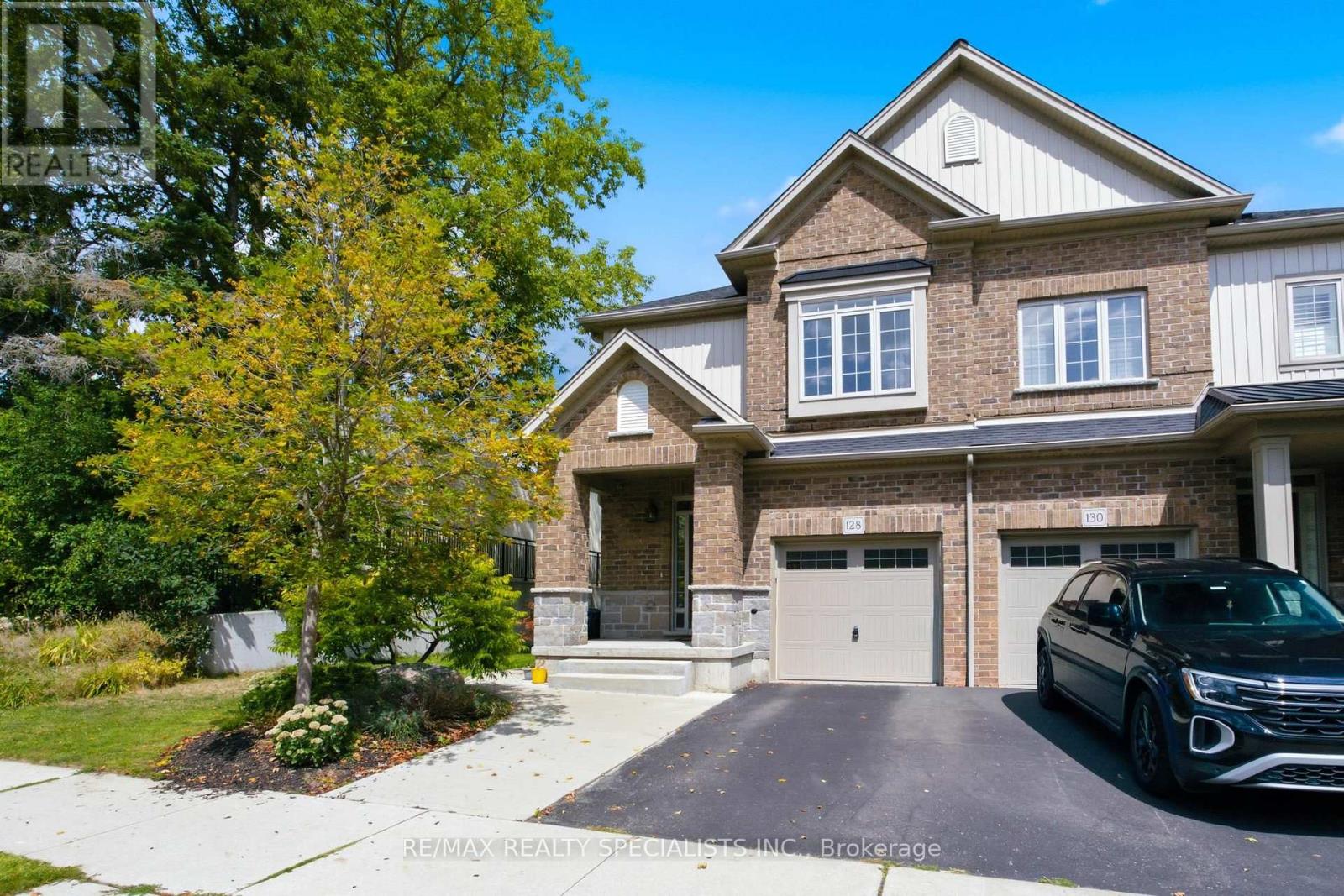 128 Law Drive, Guelph, Ontario  N1E 0M2 - Photo 4 - X13702862