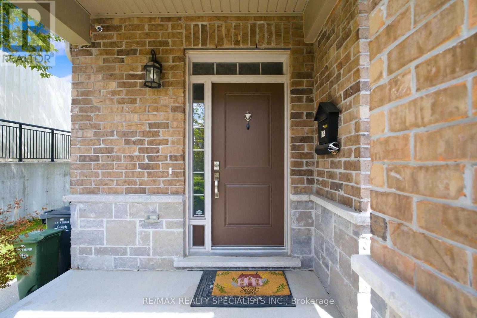 128 Law Drive, Guelph, Ontario  N1E 0M2 - Photo 5 - X13702862