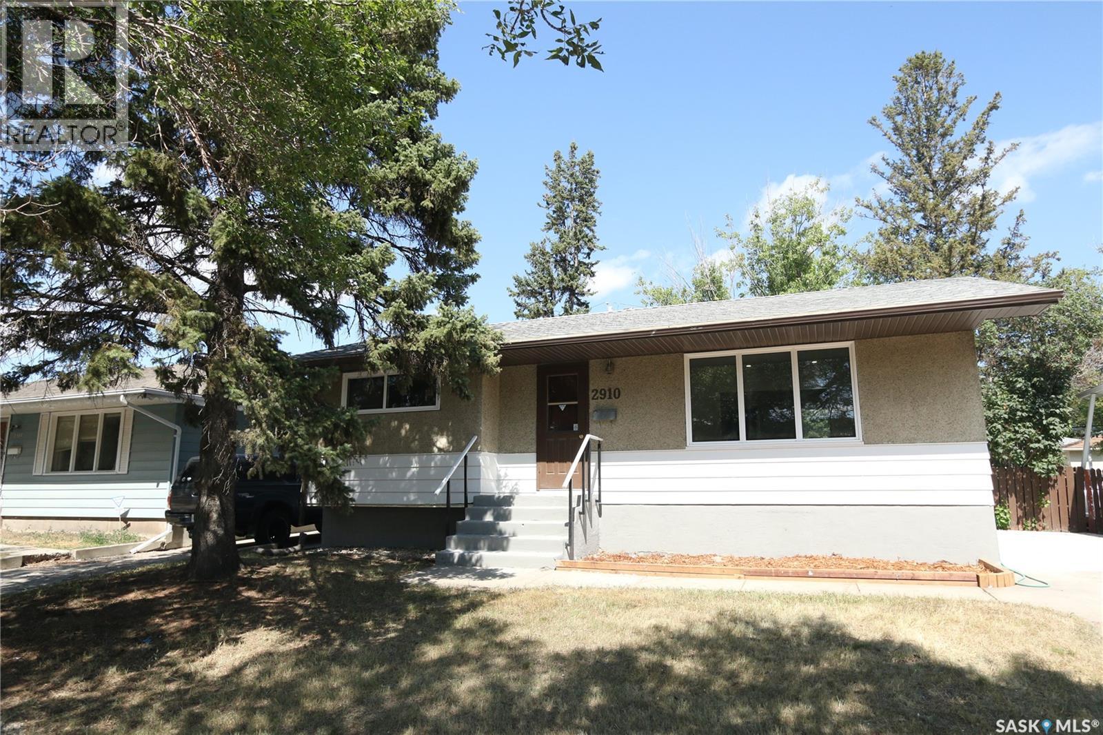 2910 Avonhurst Drive, Regina, Saskatchewan  S4R 3J5 - Photo 3 - SK046357