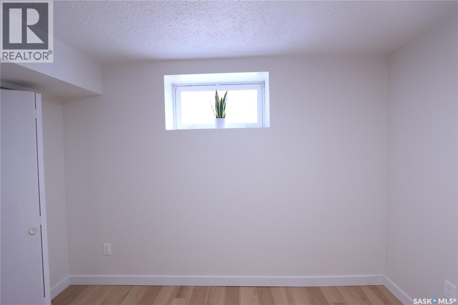 2910 Avonhurst Drive, Regina, Saskatchewan  S4R 3J5 - Photo 36 - SK046357