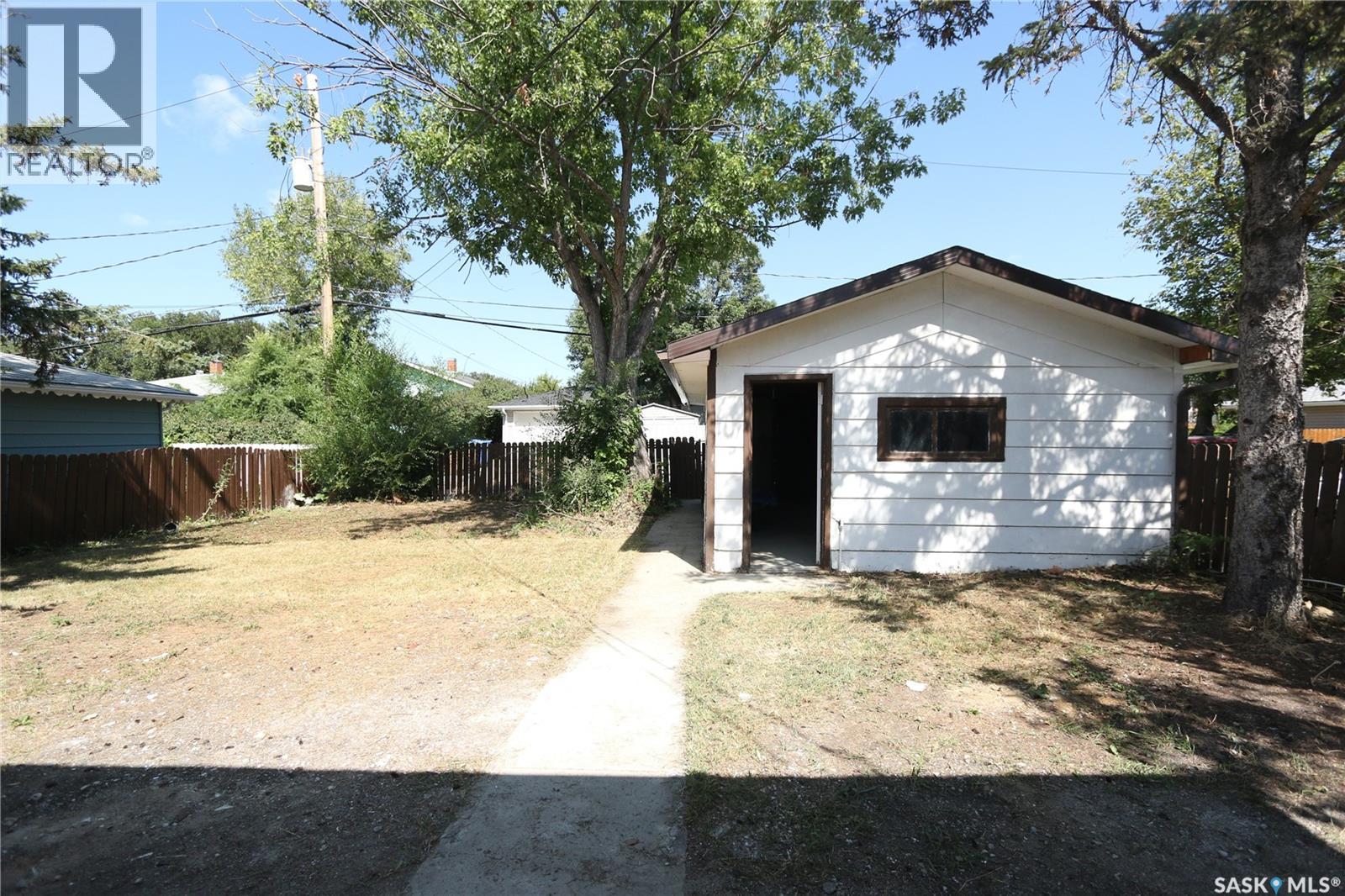 2910 Avonhurst Drive, Regina, Saskatchewan  S4R 3J5 - Photo 43 - SK046357
