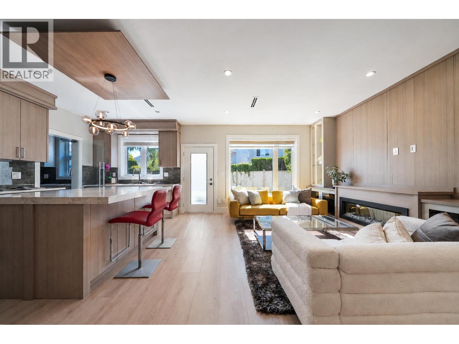 11891 Dunavon Place, Richmond, British Columbia  V7E 3Y1 - Photo 4 - R3156187