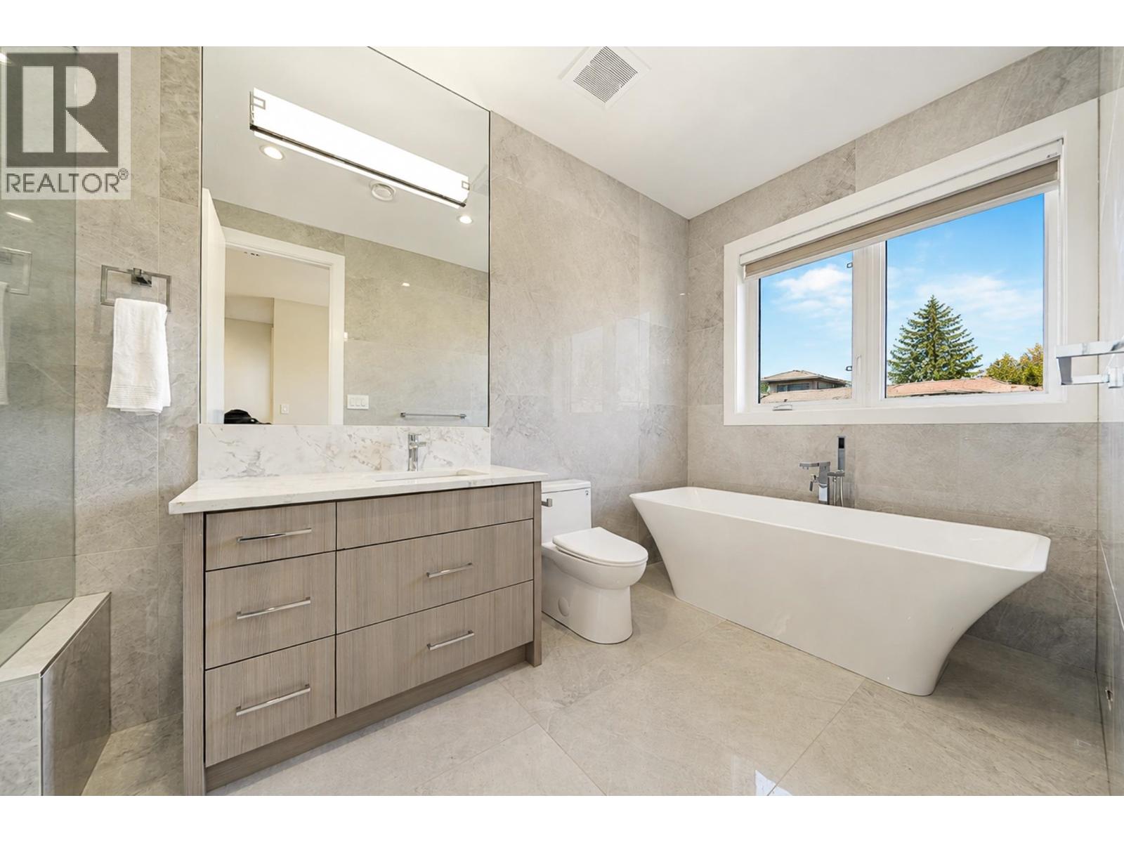 11891 Dunavon Place, Richmond, British Columbia  V7E 3Y1 - Photo 13 - R3156187