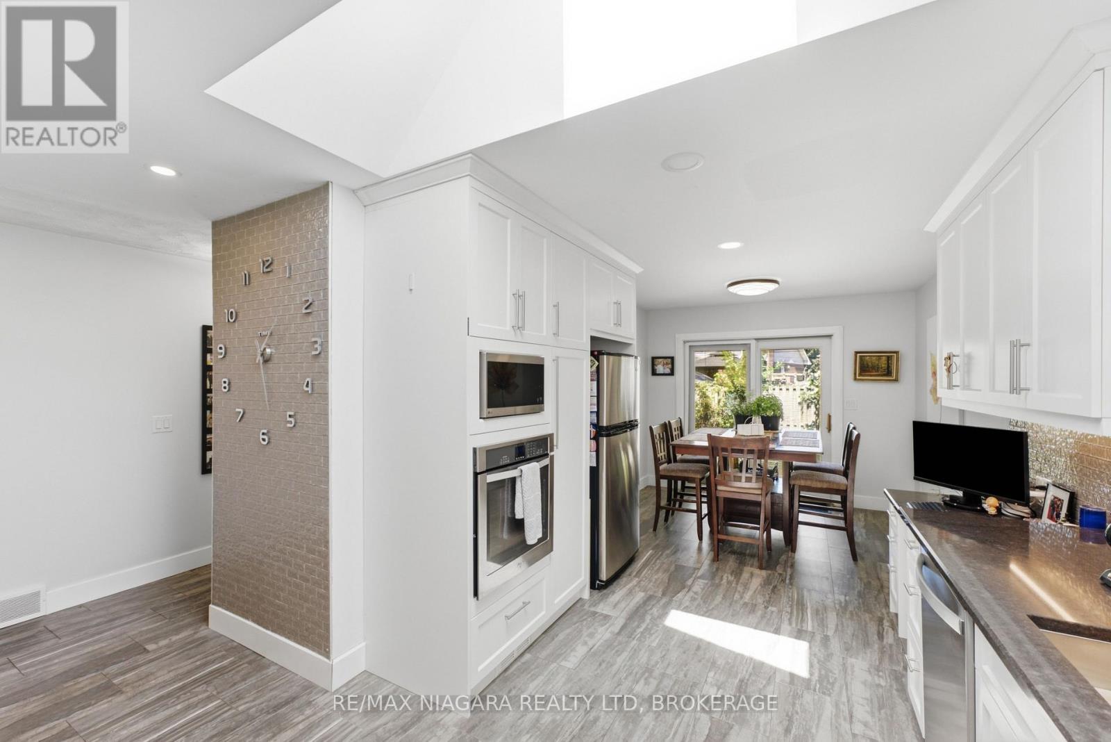 7435 Petrullo Court, Niagara Falls, Ontario  L2H 2K4 - Photo 11 - X13702914