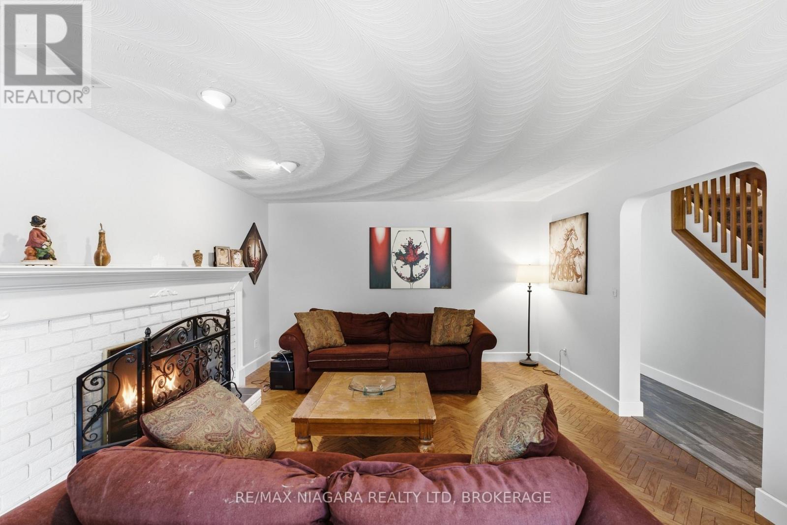 7435 Petrullo Court, Niagara Falls, Ontario  L2H 2K4 - Photo 6 - X13702914