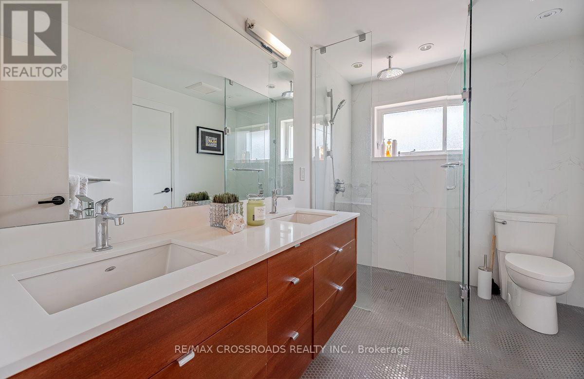 132 Collingsbrook Boulevard, Toronto, Ontario  M1W 1M7 - Photo 19 - E13702924