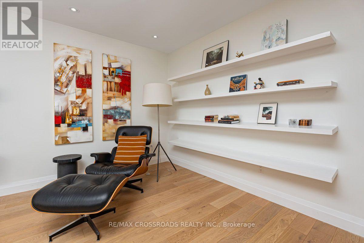 132 Collingsbrook Boulevard, Toronto, Ontario  M1W 1M7 - Photo 7 - E13702924