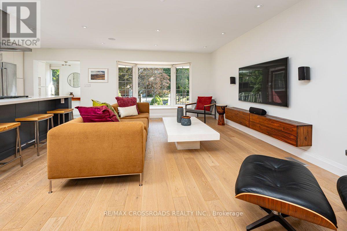 132 Collingsbrook Boulevard, Toronto, Ontario  M1W 1M7 - Photo 8 - E13702924