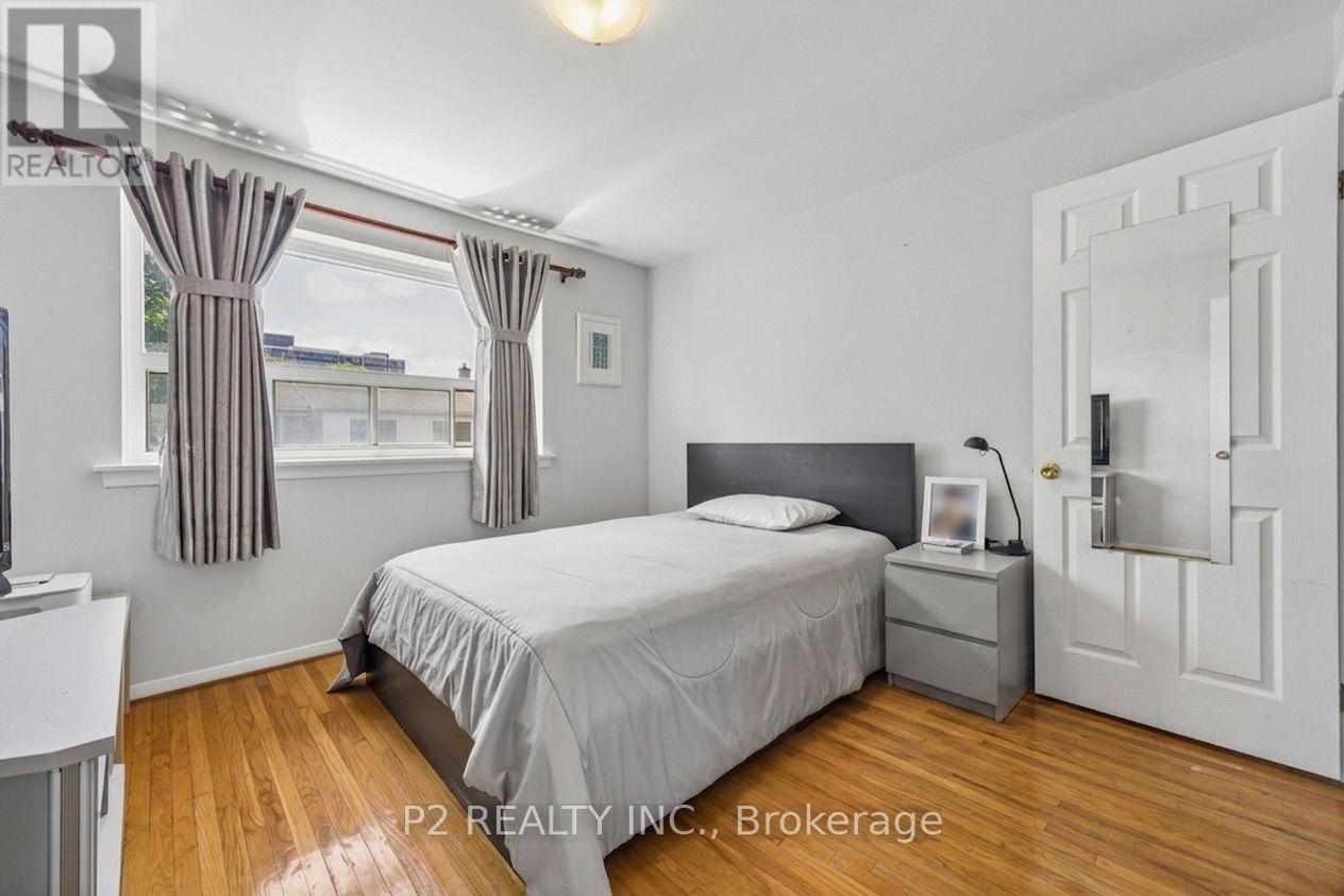 22-25 Gosford Blvd. Boulevard N, Toronto, Ontario  M3N 2G7 - Photo 11 - W13702908