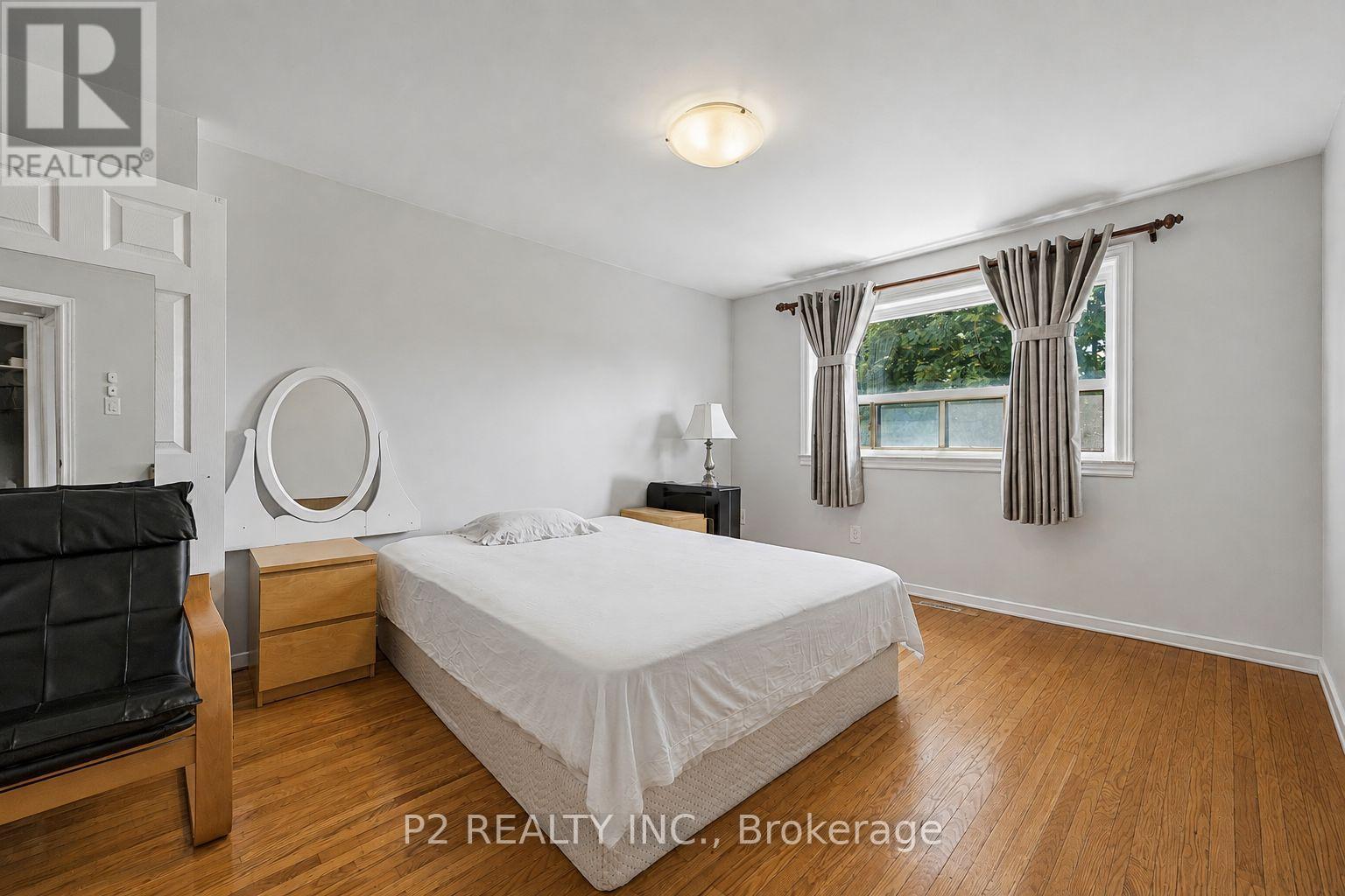22-25 Gosford Blvd. Boulevard N, Toronto, Ontario  M3N 2G7 - Photo 13 - W13702908