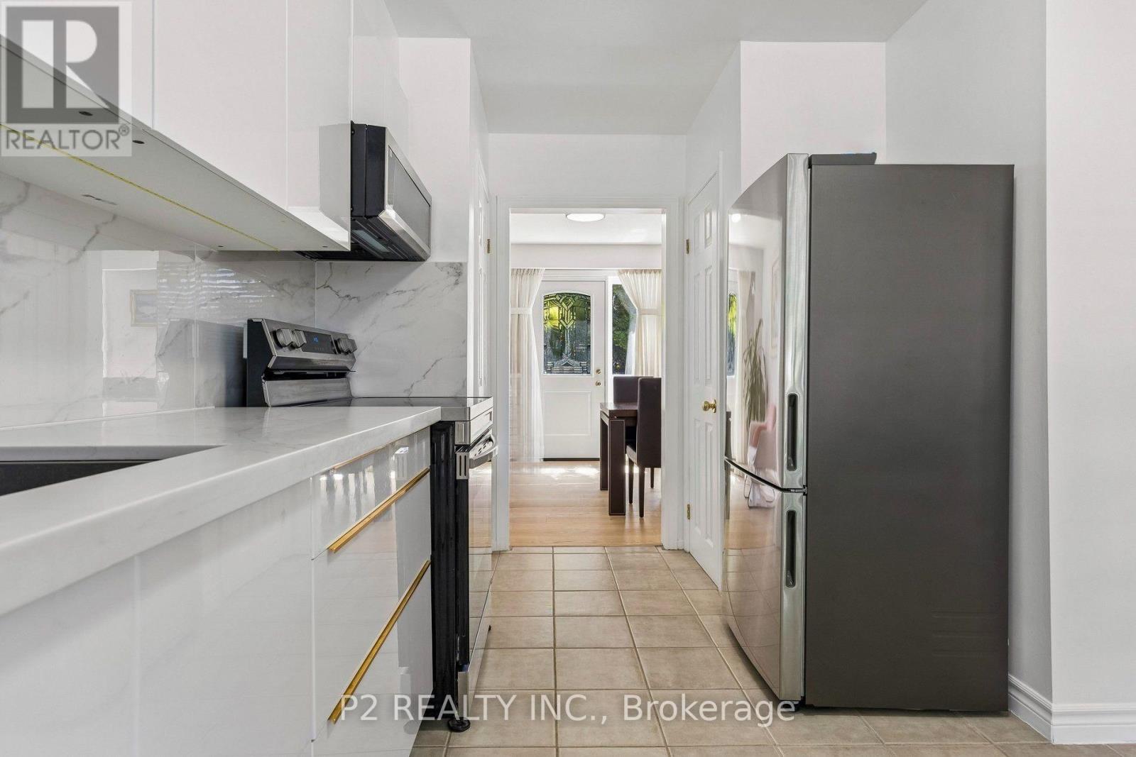 22-25 Gosford Blvd. Boulevard N, Toronto, Ontario  M3N 2G7 - Photo 3 - W13702908