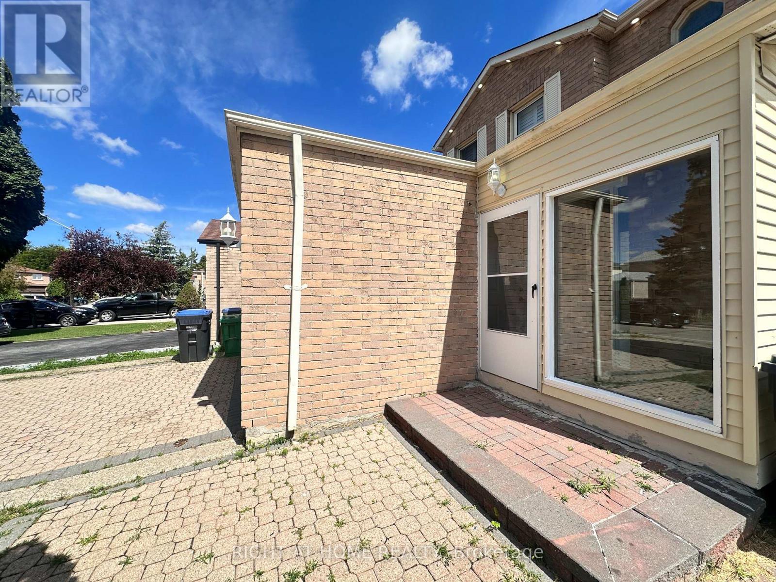 1791 Princelea Place, Mississauga, Ontario  L5M 3R9 - Photo 3 - W13702920