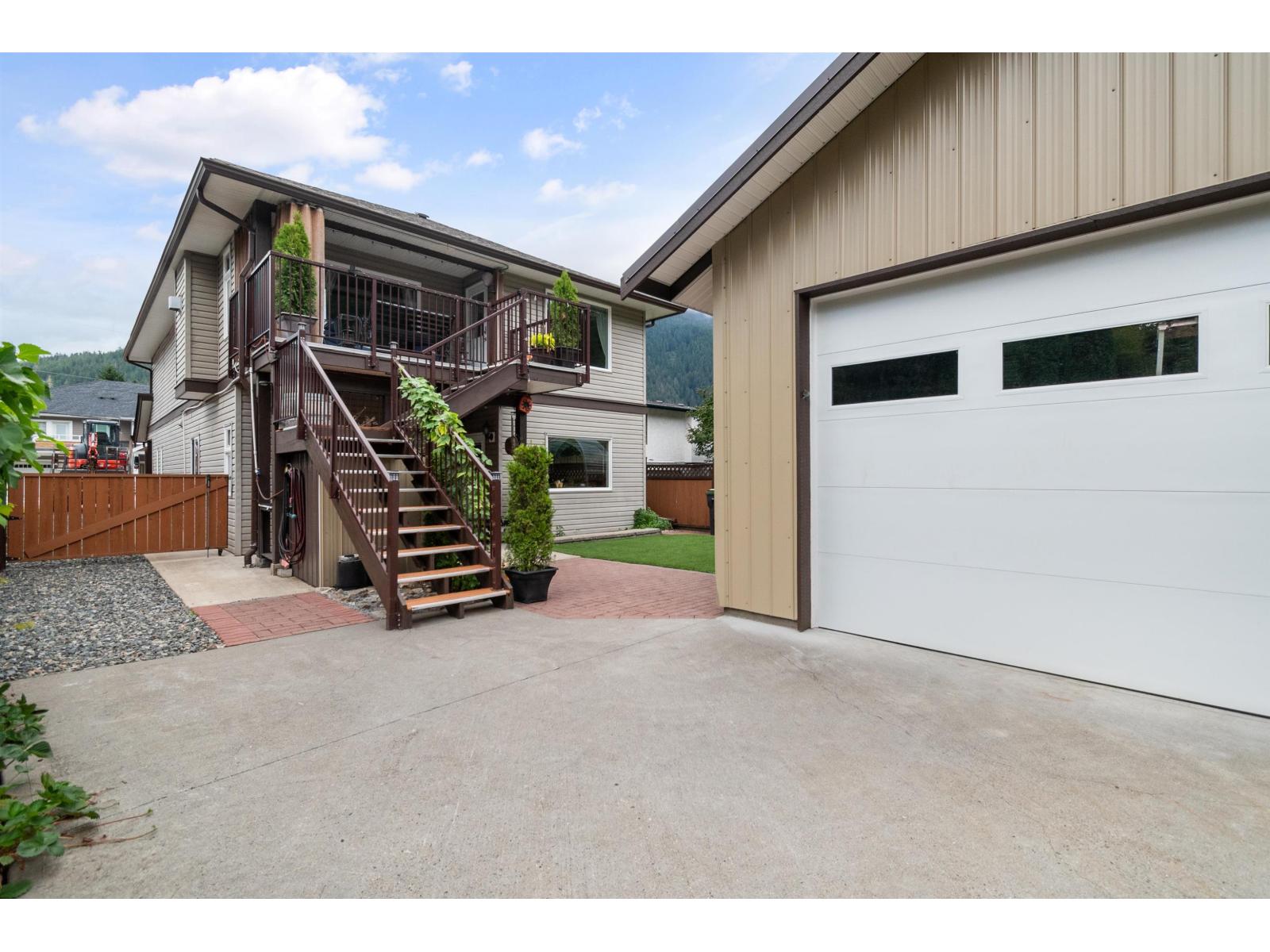 66022 Park Avenue, Kawkawa Lake, Hope, British Columbia  V0X 1L1 - Photo 35 - R3157940