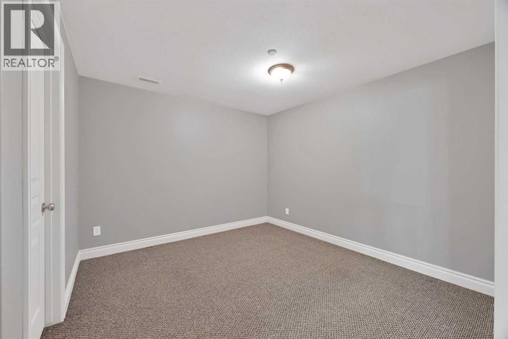 9 Mackenzie Way, Carstairs, Alberta  T0M 0N0 - Photo 31 - A2323747