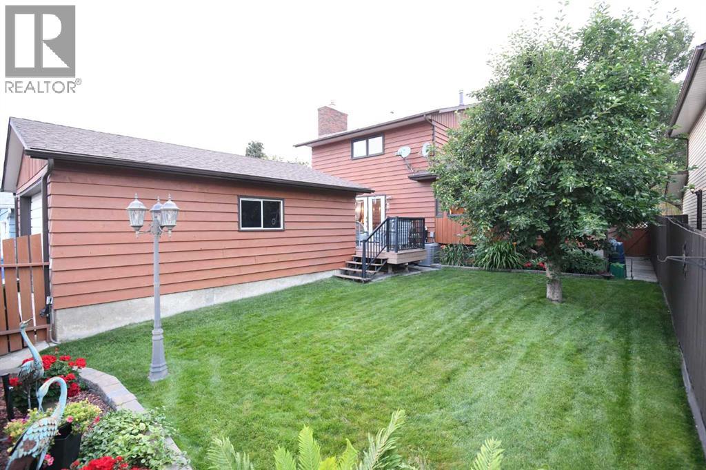 168 Templewood Drive NE, Calgary, Alberta  T1Y 4G8 - Photo 5 - A2334392