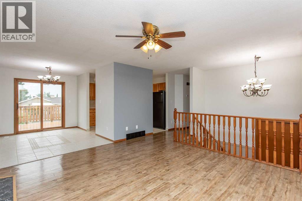 22 Bruns Crescent, Lacombe, Alberta  T4L 1P1 - Photo 6 - A2336514