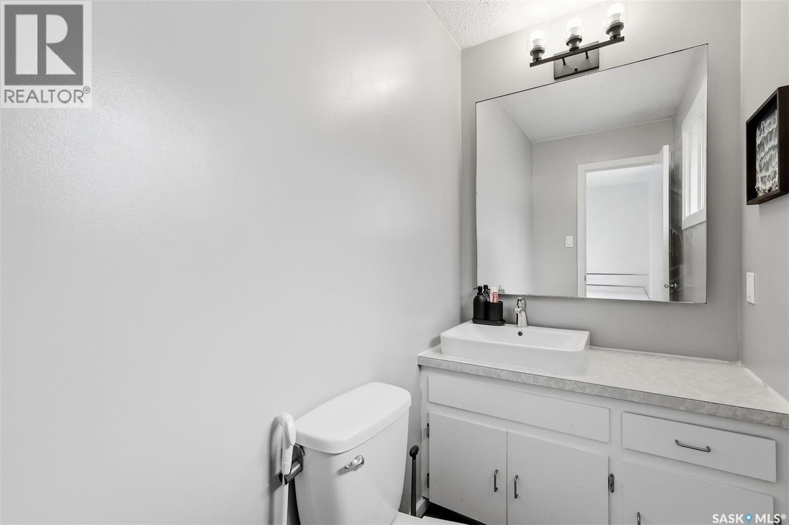 1535 Laura Avenue, Saskatoon, Saskatchewan S7N 2R8 - Photo 12 - SK046293