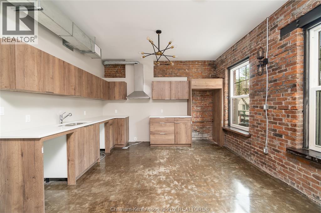 140 King Street West Unit# 201, Chatham, Ontario  N7M 1E3 - Photo 3 - 26020501