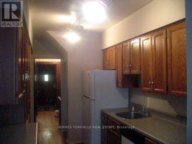 157 Chiltern Hill Road, Toronto, Ontario  M6C 3C3 - Photo 4 - C13702938